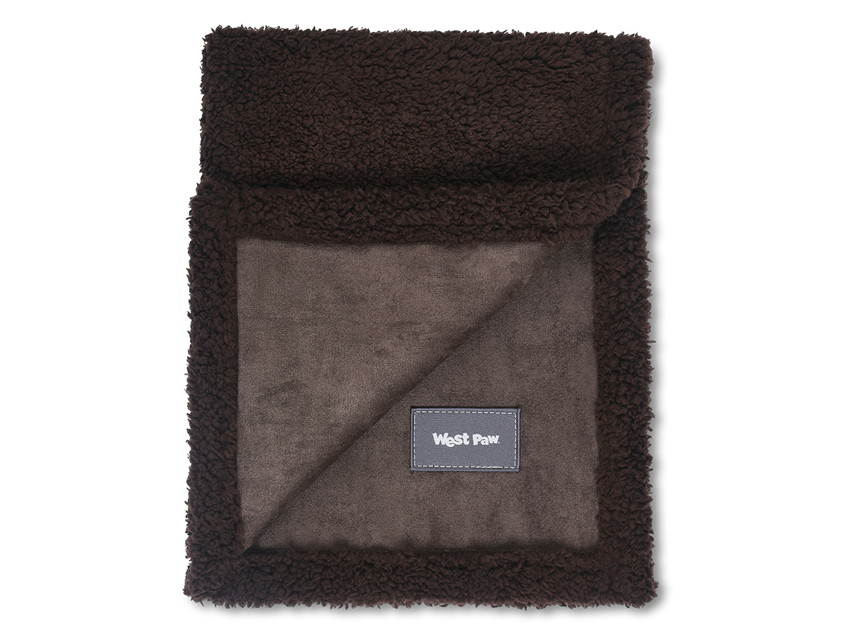 FA031CHO-FA033CHO_BIG-SKY-BLANKET_CHOCOLATE.png