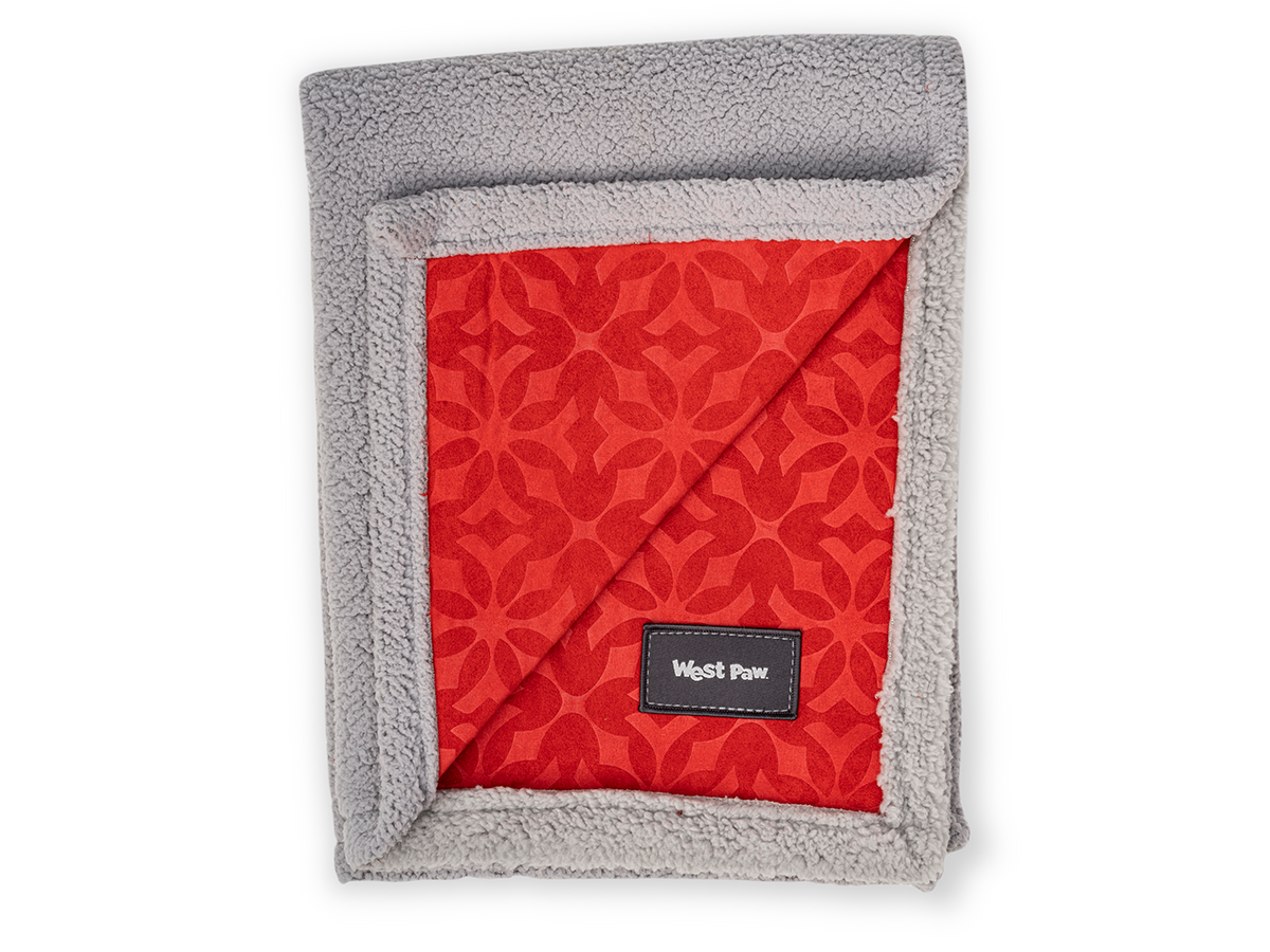 FA031CRI-FA033CRI_HOLIDAYBIGSKYBLANKET_CRIMSON.png